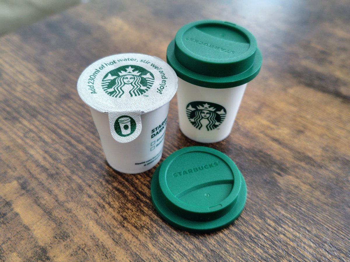 スタバにぬいサイズのコーヒー売ってた😲✨

パッケージ細かいところまで可愛い🥰