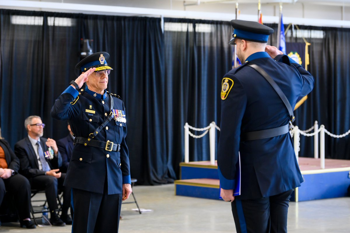 Surrey Police Service tweet media