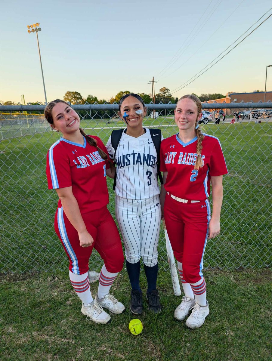 Gladiators Softball tweet media