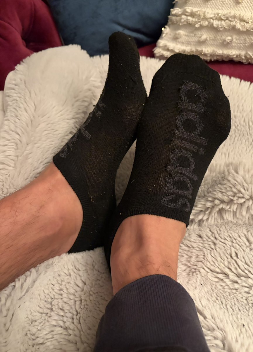 jivesolebro's tweet photo. These no-shows are so thin, you can see my soles through them. 

🎥 Video: https://t.co/eVkqKqjWxA https://t.co/NIVaZsircv