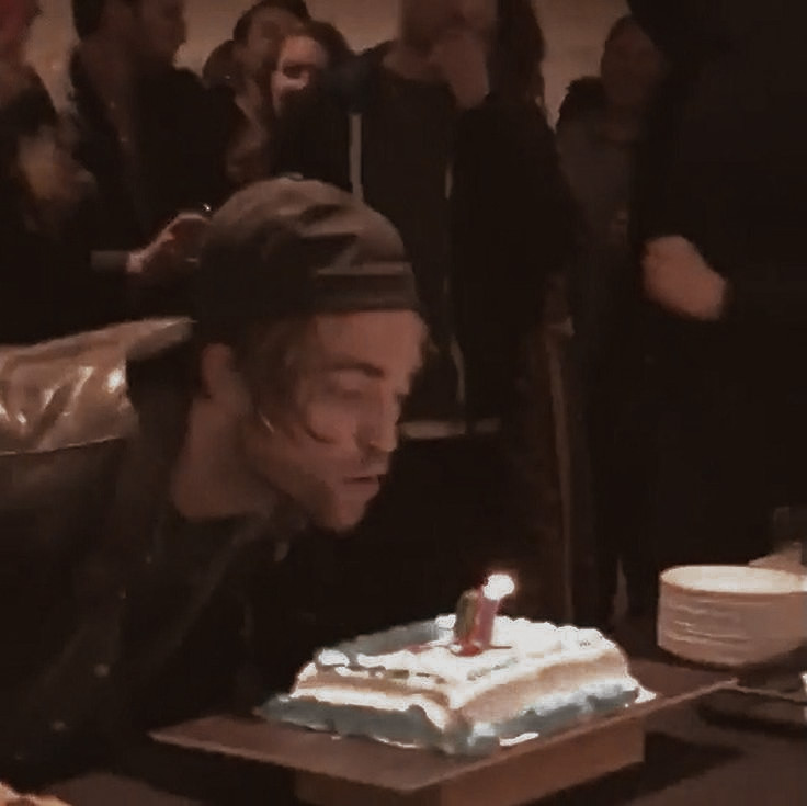 aidan e. tweet media