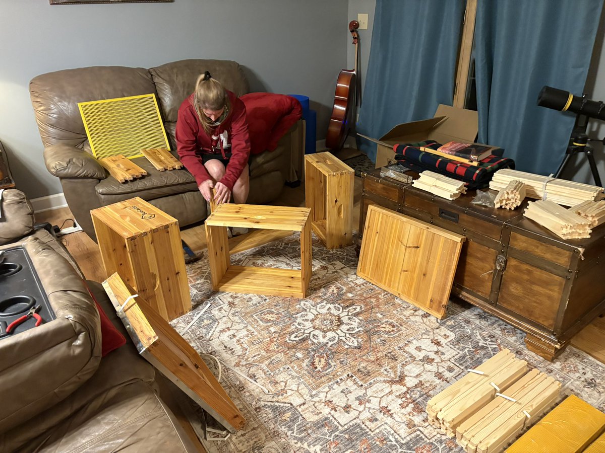 PreacherBo's tweet image. After (approximately) 10,472 nails, one down, one to go. 
Dear bees, please appreciate the effort. 
We newbies are trying to make your short lives as nice as possible! 😃
#BeeKeeping