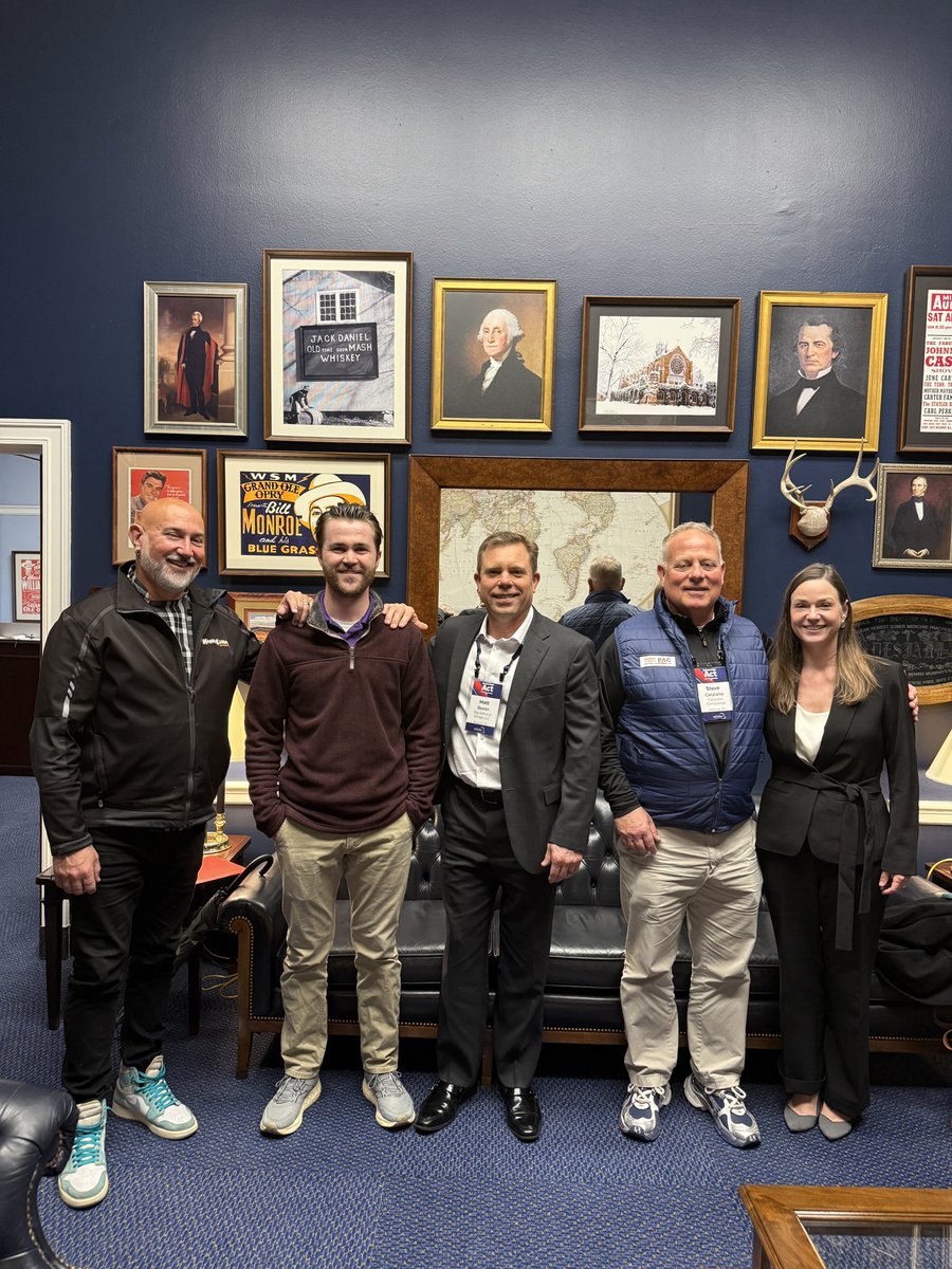 Kooky Canuck tweet media