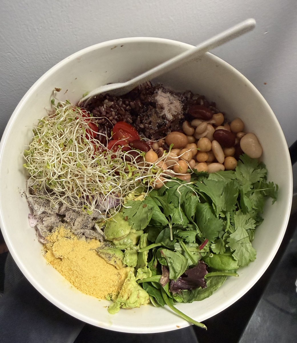 𝓚𝓲𝔀𝓲 tweet media