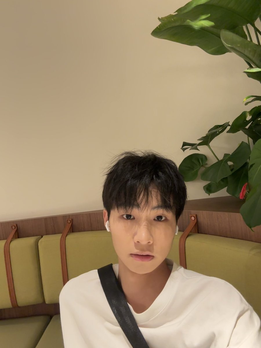 少管我王子重生版 tweet media