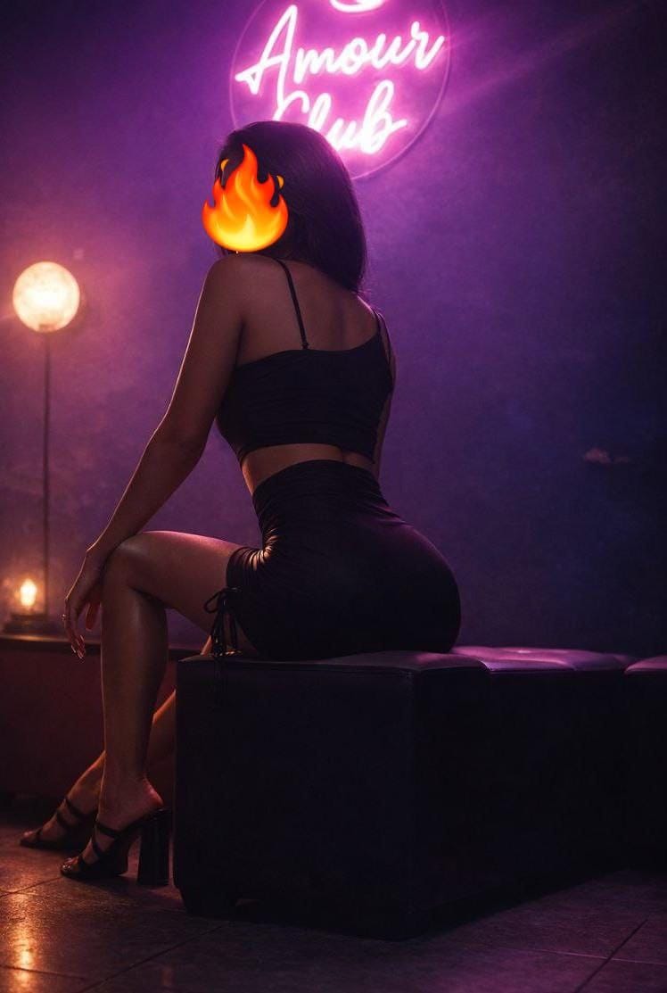 Ella no vino a observar…
vino a jugar con todos. 🔥 

La anfitriona de la noche

En Amour Club el deseo no se mira…
se vive.

Parejas curiosas
Caballeros atrevidos

📲 Reservas:
wa.link/0ctkqr