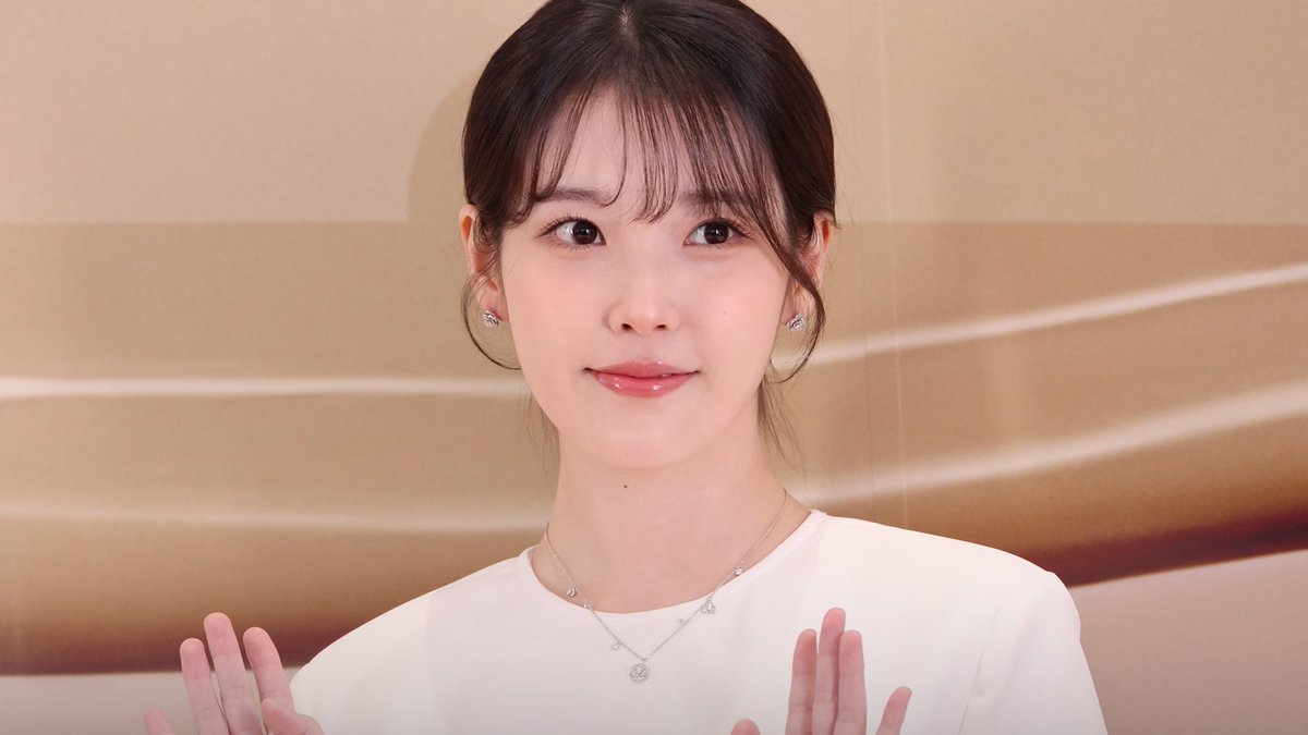 tenasia_'s tweet photo. [#TenChart📋] 

🧐 “Which female singer would you like to share a hot pack with during the cold of spring?”

🥇 Wendy (Red Velvet)

🥈 Yuri (Girls' Generation)

🥉 IU

🗞️https://t.co/bq0j64msIz
🔗https://t.co/CMZOL8PslV 

#Tenasia #FanVote #KPop https://t.co/RkaZ3CpWVB