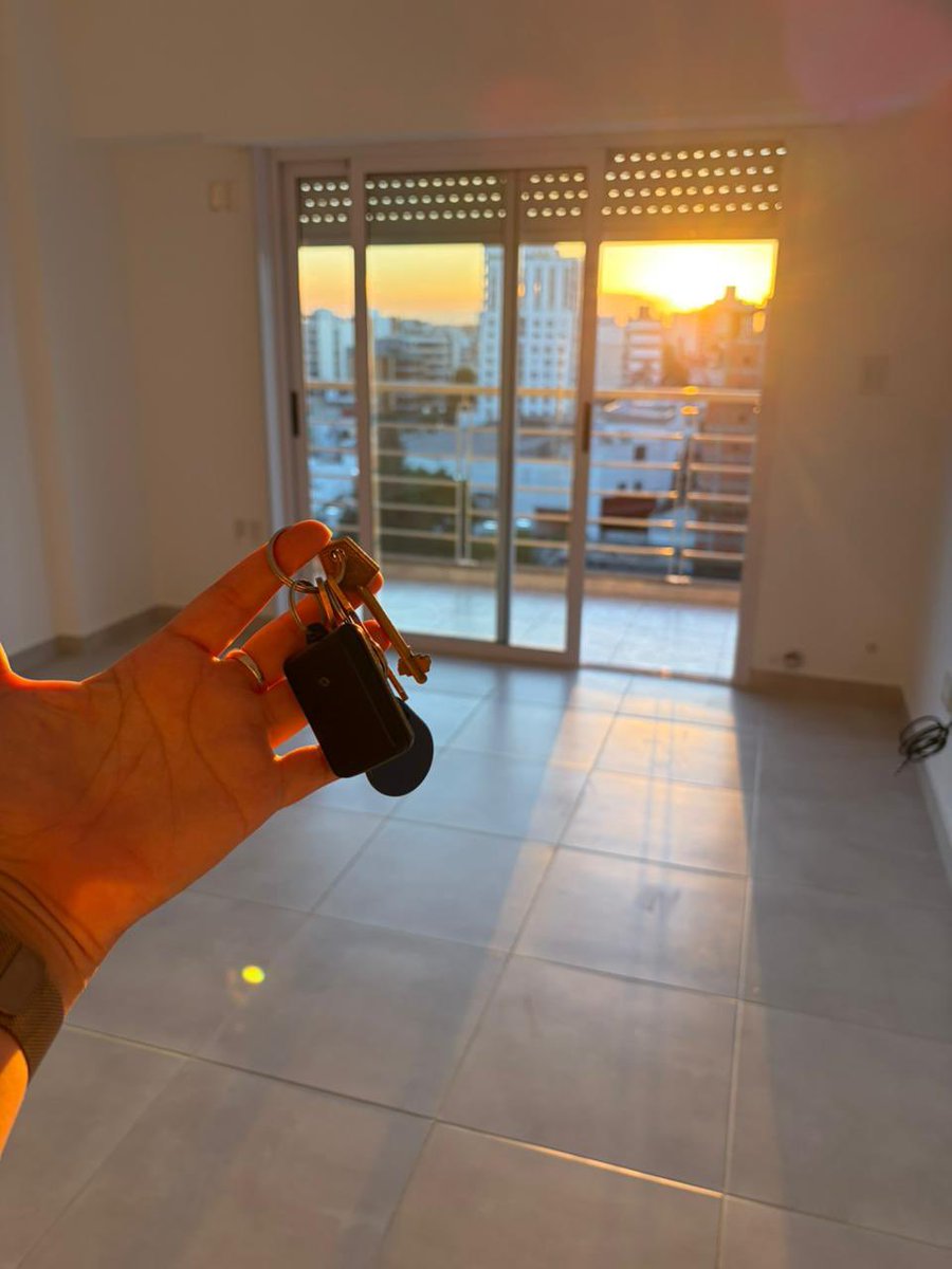 Daniela 🦖 tweet media