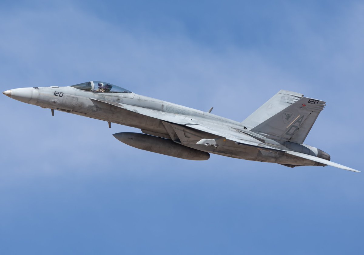 619_Aviation's tweet image. EMPIRE36 and EMPIRE21  consisting of F/A-18 Super Hornets from VFA-106 the "Gladiators" getting in some work on a nice Saturday afternoon out at NAFEC.
#usn #f18 #vfa106 #nafec #gladiators
