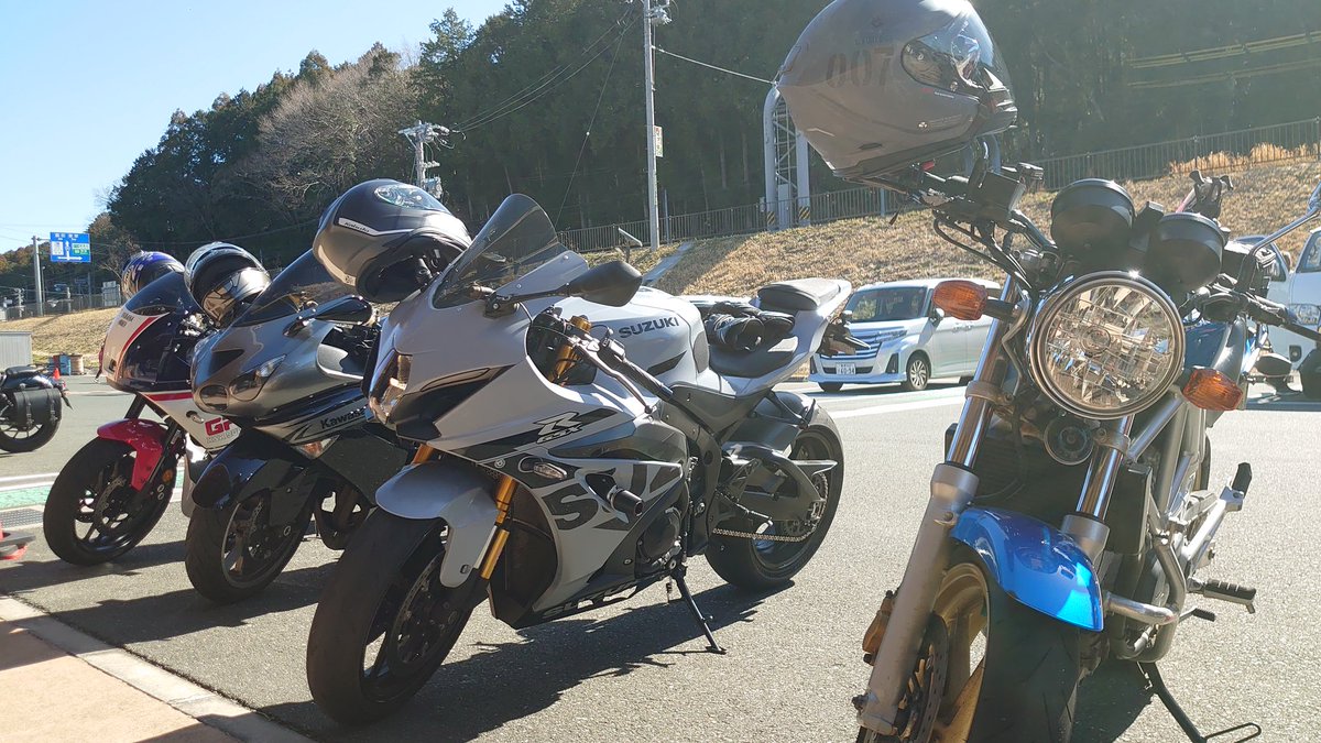 ざわちん tweet media