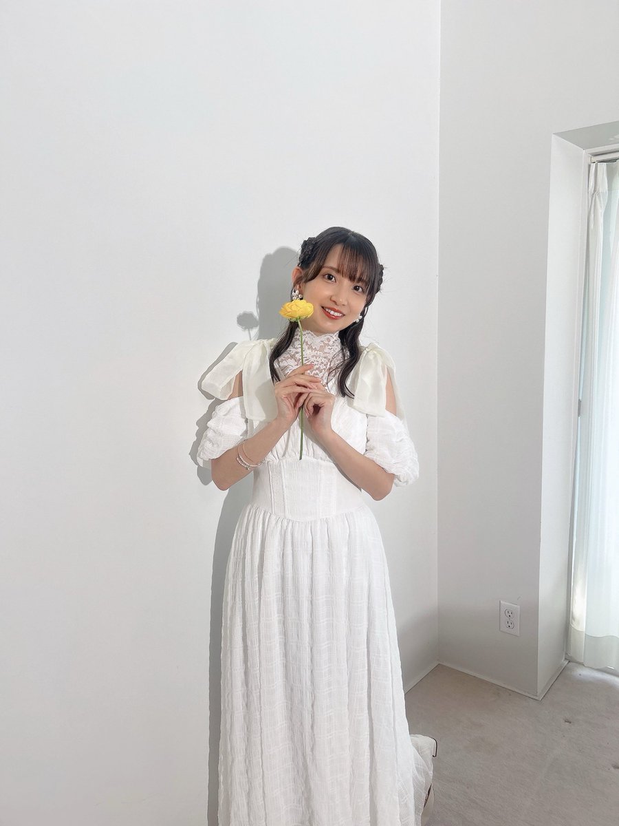 rumirumi_81pro's tweet photo. 本日12時〜、『大久保瑠美カレンダー2026.4～2027.3』【https://t.co/d4ZXwA0Smz S席会員先行】申し込み受付開始です🗓️🩷
https://t.co/EAn2LLYULp

イベント無しでカレンダー単体購入の方も、今日から受付できます！

4/12(日)にはイベントも開催決定✨
S席様以外でイベントの申し込みをしてくださる方は、3/27(金)〜の受付になります！
イベントご来場者様には、宛名入り直筆サイン入りカレンダーも…？✍🏻
是非よろしくお願いします🙇🏻‍♀️
写真は撮影時のオフショット📸#瑠美まる