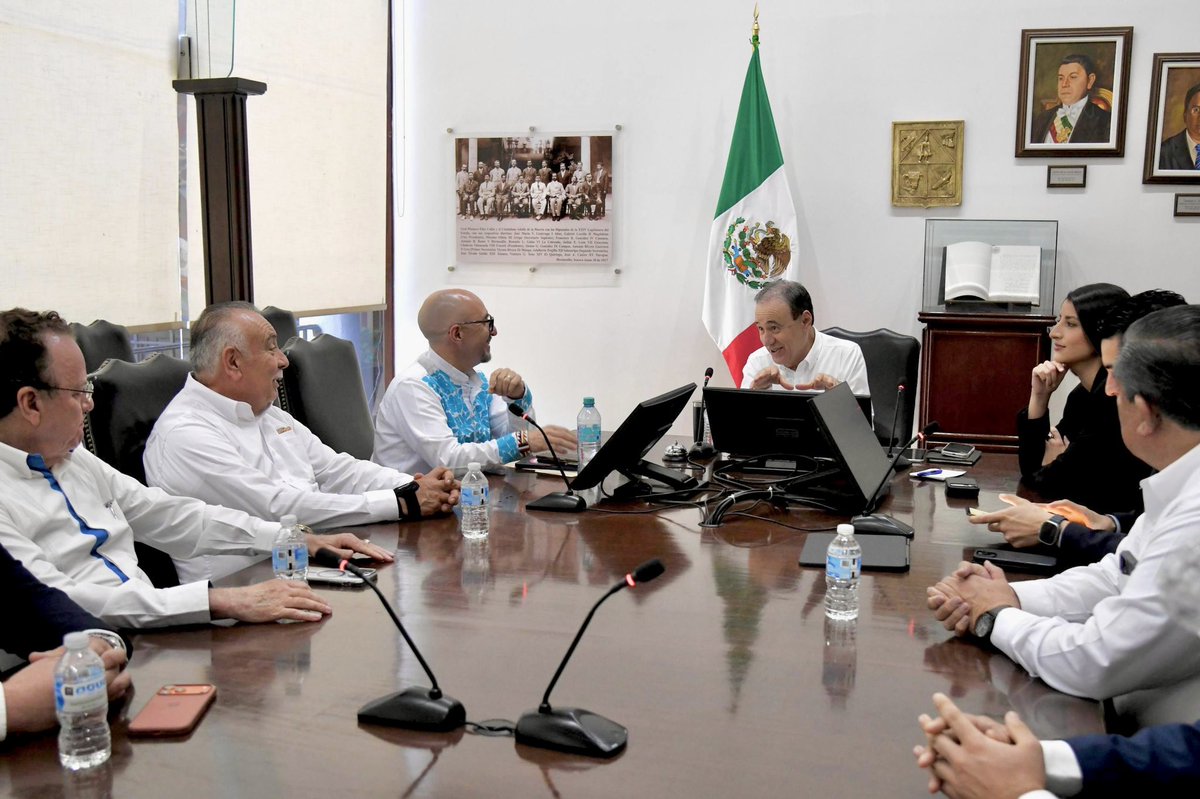 Paulina Ocaña tweet media