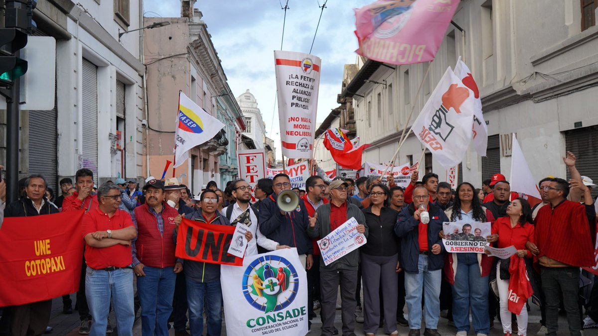 🚩 #13M | Hoy fuimos miles en todo el país. Nos movilizamos por seguridad, alza de sueldos en rechazo al Acuerdo Ministerial MT-059, a la ley COOTAD, ley minera ⛏️, el alza de los precios de los combustibles ⛽, la vulneración de derechos y  frente al autoritarismo y demagogia
