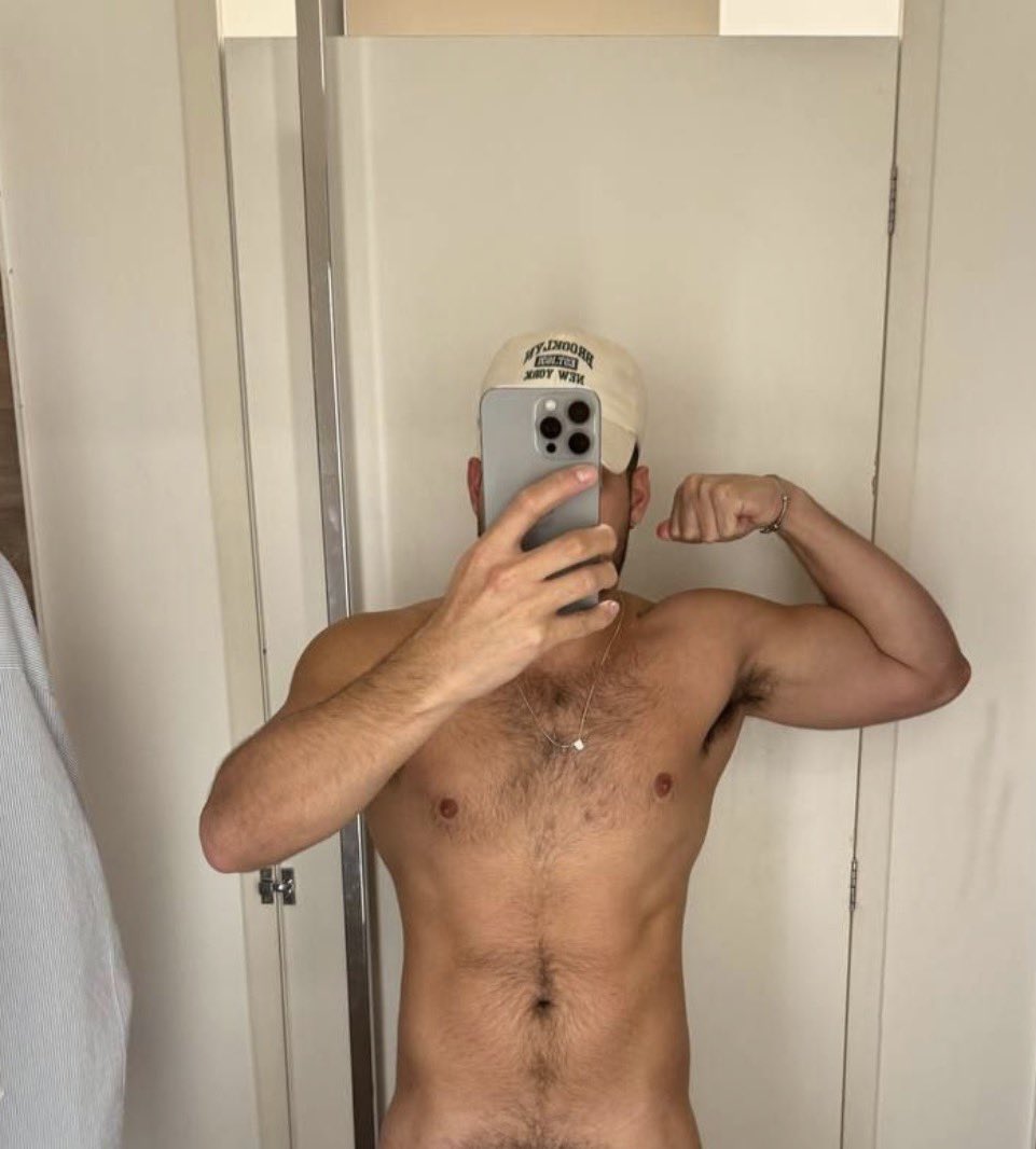 Alpha Ronald 2k tweet media