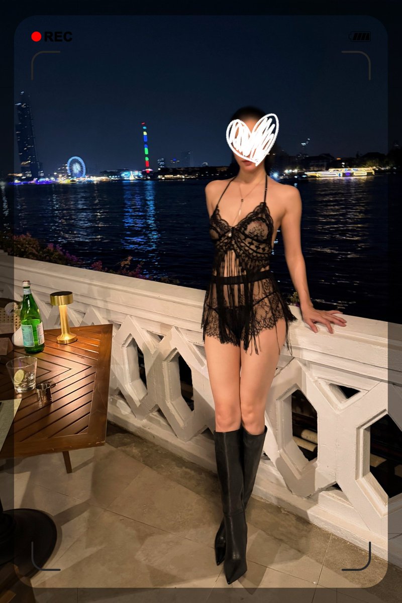 uginntw's tweet photo. ไปดินเน่อริมน้ำกับคู่น่ารักมา วิวสวยมาก ^ ^
Dinner by the river with nice couple &amp; we really enjoy the view.. do you ? :)
#hotwife 
#hotmiIf 
#swingercouple https://t.co/SHaF66oxzs
