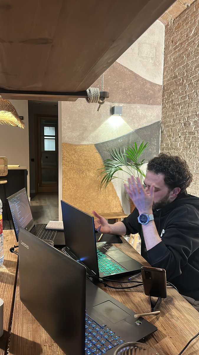 jihzza_'s tweet photo. 4 years ago, I barely touched a computer in my life.💻
Today I'm the CTO of @saikan_co, working with 2/3 computers at the same time. Working at the very edge of technology is absolutely amazing.
Great things are being built by Saikan, prepare and embrace the future!🙌🏻🧠 https://t.co/eWfNHA1WvR