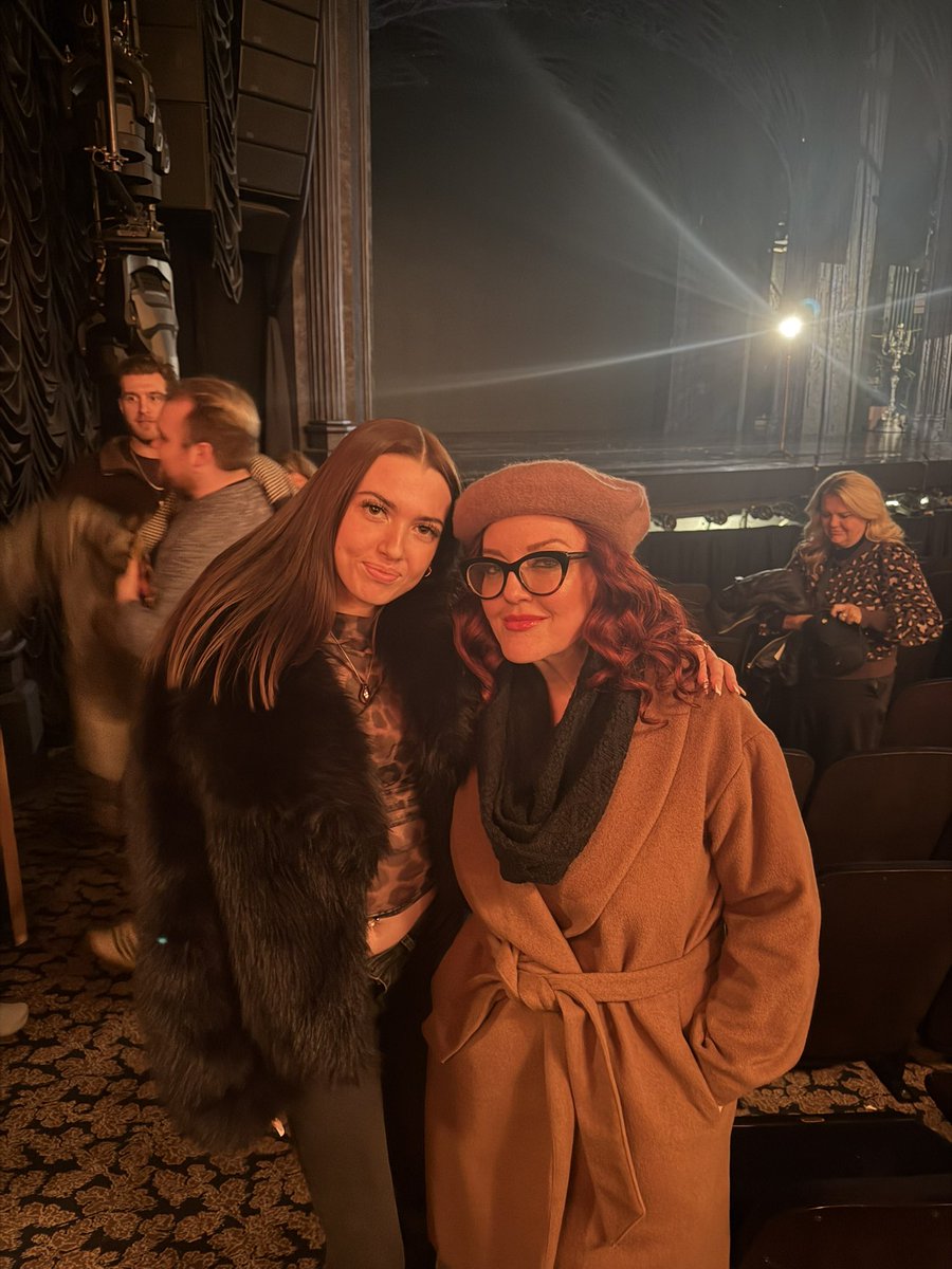 𝐿𝐼𝒱🍑 tweet media