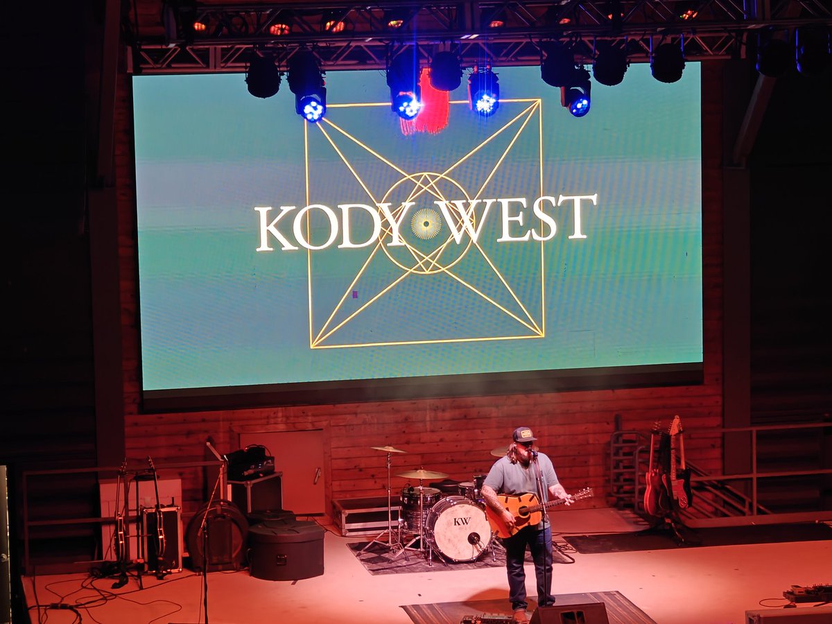 Brunzwick tweet media