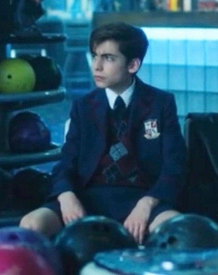 silliestyaoi's tweet photo. @mimicswife he actually sits like that too........ we're the bad posture husbands🩵🩵 can't sit straight when we're so gay for each other https://t.co/yzKR5zno4Y