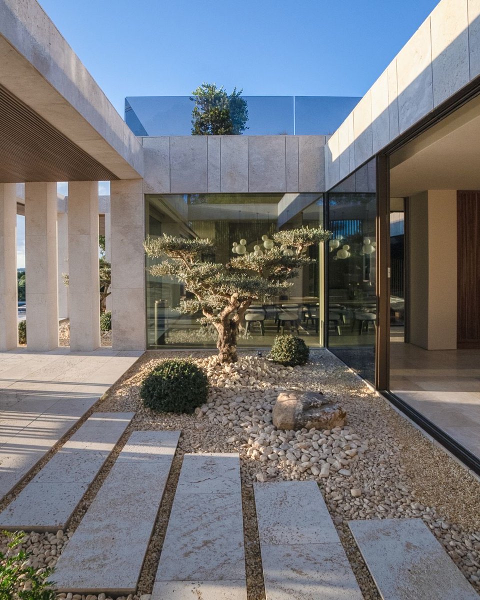 Amazing Architecture tweet media