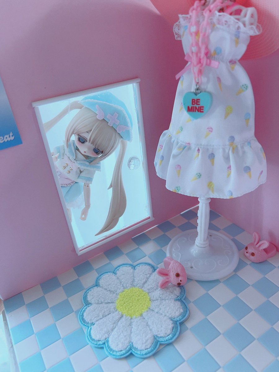 おはようございます！うちのドール可愛いのでみてください