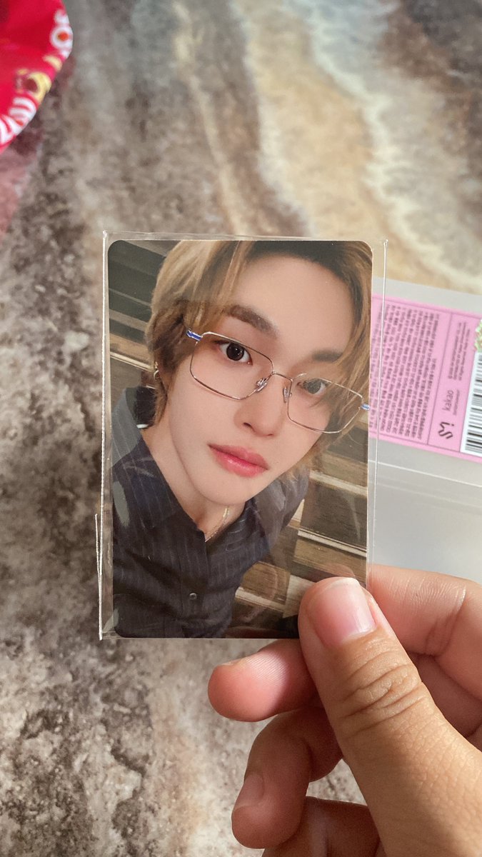 ittiwb's tweet photo. wts ขาย วอนบิน วันเกิด

การ์ด วอนบิน แว่น วันเกิด 295 บาท รส.

#ตลาดนัดriize #ตลาดนัดน้องข้าว https://t.co/DjqQQnFsIh