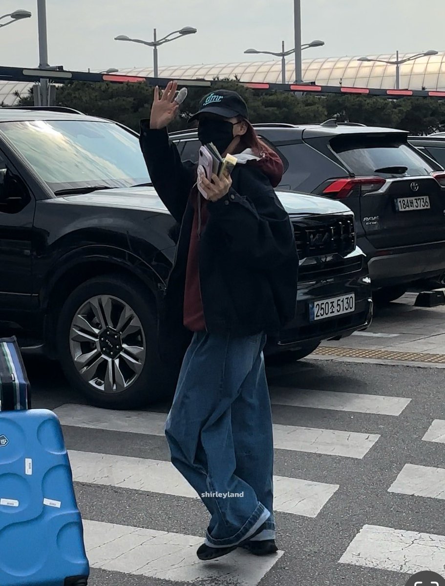 울 언니 수고했어요~~
푹 쉬세요!!!!!🥹🫳🏻🫂#웬디