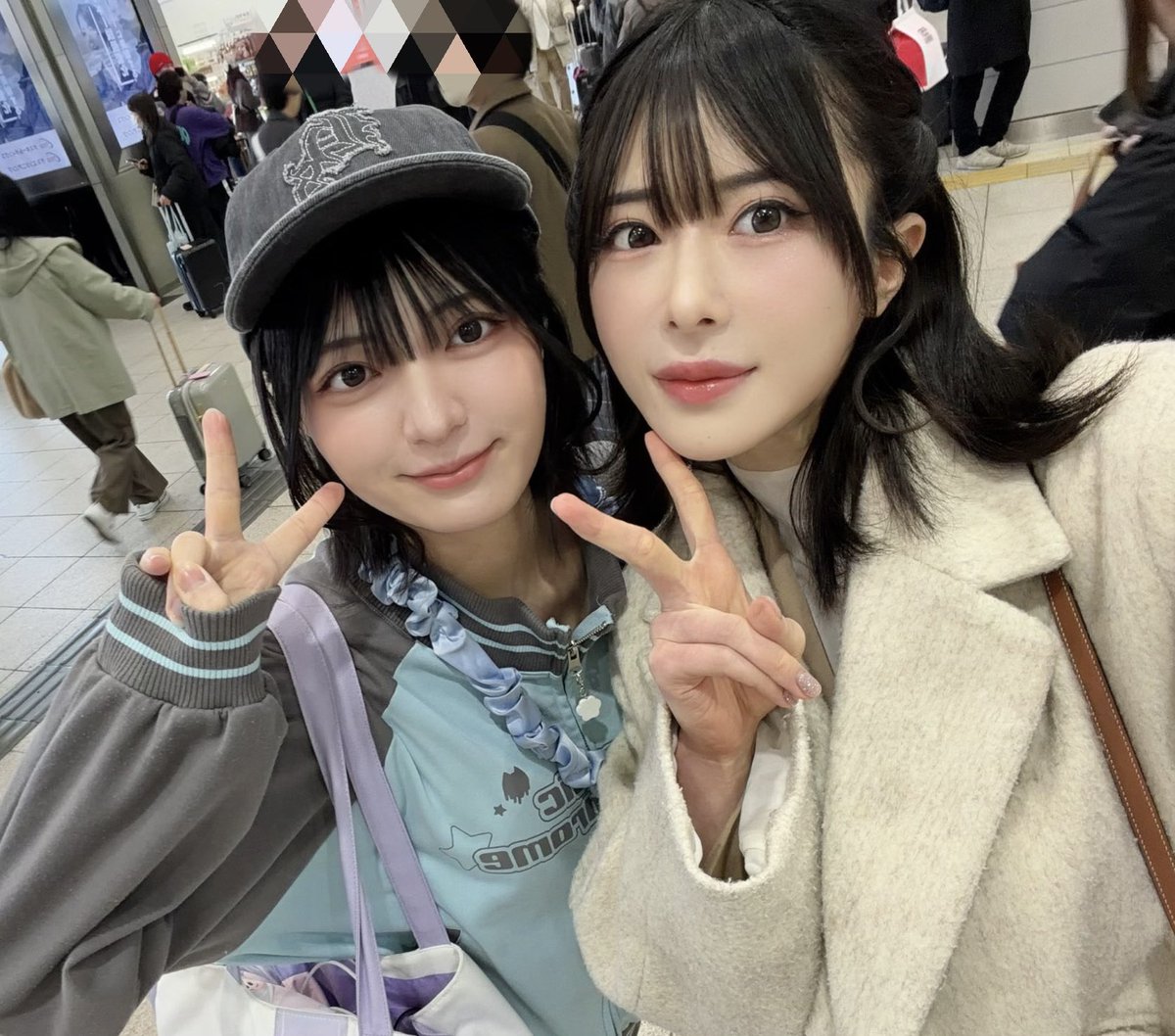 母校の祝勝会で大阪に来たら、新大阪駅で
虹村ゆみちゃんにたまたま遭遇〜！✨
ファンのみんな、羨ましいでしょう？😏
虹村ゆみちゃんは
買取りまっくす なんば店様
買取りまっくす 日本橋店様
でイベントがあるみたいなのでぜひ行ってあげてくださいね♪ https://t.co/3tRWbZon4o