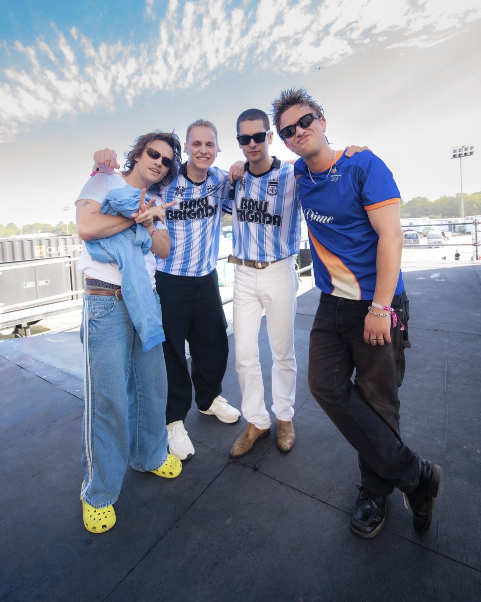 Indie5051's tweet photo. Balu Brigada dando un show espectacular en el Lollapalooza Argentina 2026 🇦🇷 https://t.co/Iwo9p8qCll