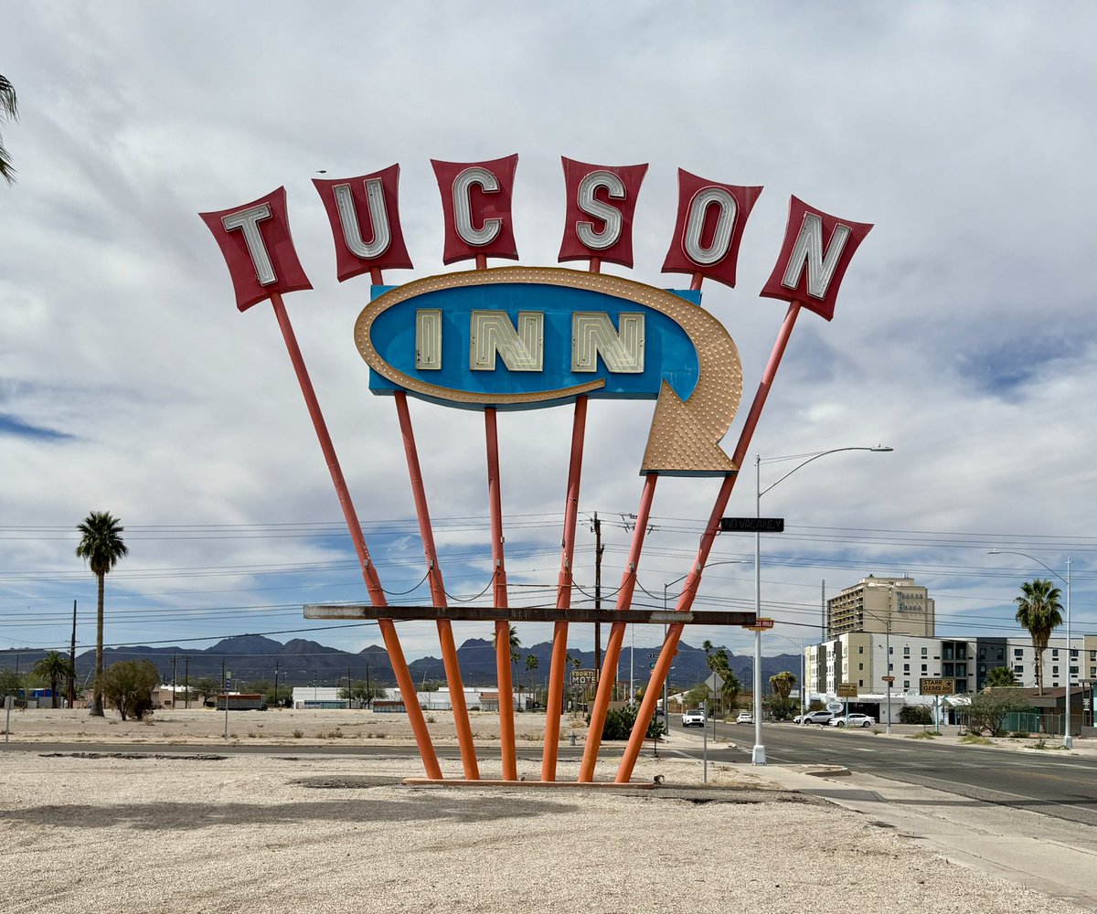 Midwest Modern tweet media