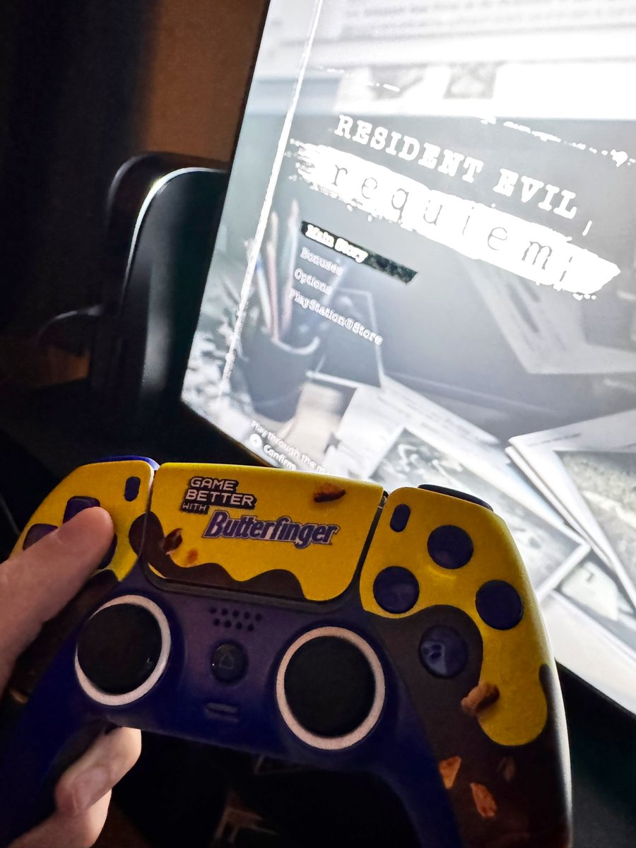 Ally 🌙 | VTuber • tweet media