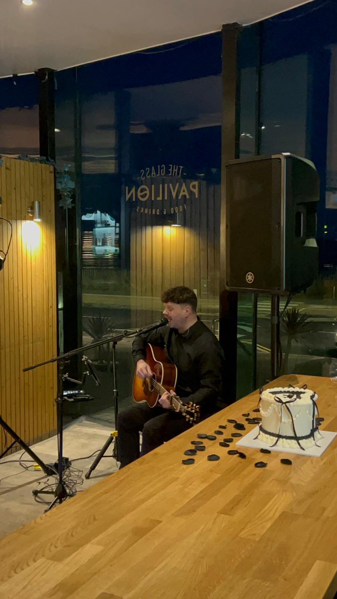 andrew_acoustic's tweet image. @andrewacoustic #weddingsinger #engagement #urbanbeach #glasspavillion #broughtyferry #scotland #fyp #clips