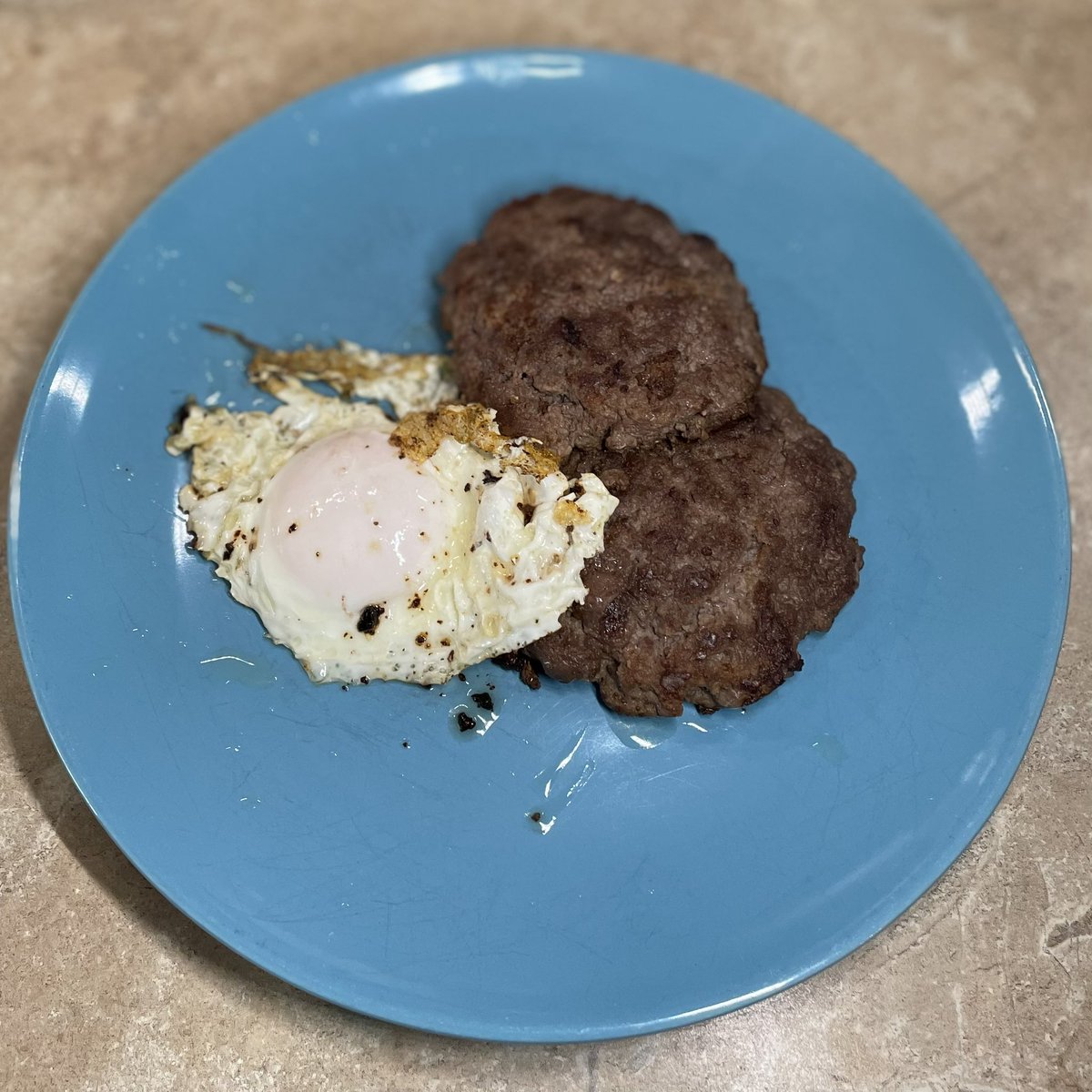 CarnivoreFriend's tweet image. I had a higher fat day today so it doesn’t look like a lot of food. Here’s what I ate:

First meal: Two 6oz burger patties with a fried egg.

Second meal: 4 eggy waffles with ghee and a fatty chai latte.

106g protein
164g fat

#Carnivore #CarnivoreDiet #Keto #KetoDiet
