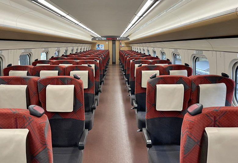 baolau's tweet photo. Now you can purchase your rail pass with JR East valid for unlimited travel on 🚄 Shinkansen and 🚆 Limited Express trains via https://t.co/EG7GhHYw6G. Book online, receive the exchange order (E-TICKET) by email and collect the rail pass at the station. 📒 https://t.co/OSEzbKFB5a https://t.co/bKBVDVsX4A