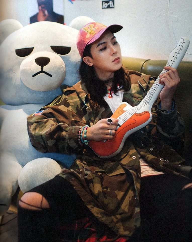 jekkibby2's tweet photo. 😭😭😭 SONG MINO 😭😭😭

2016                                     2026 https://t.co/PUQbo6ejBf