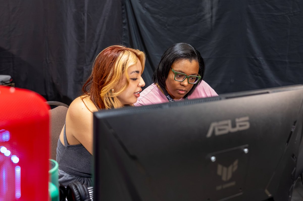 J. Earon / HeIsCarbon 🔜 DreamHack ATL 26’ tweet media