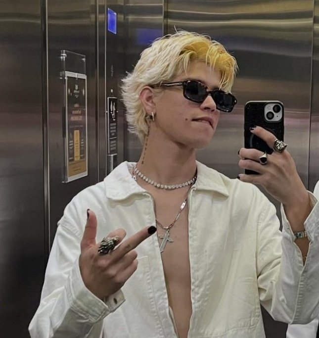 Emily Smile 🌠 tweet media