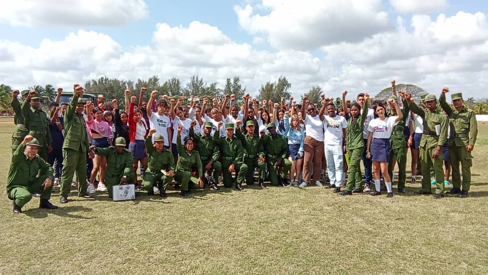 IvanLarduet's tweet photo. ✊️🇨🇺| Con orgullo, la #FEEMMatancera cerró su modo Bastión, sabiendo que ha dejado una huella en el corazón de todo su estudiantado.
¡Preparados para la defensa de #Cuba! 🚩
#UJCMatanzas
#FEEMMatancera
#MatancerosEnVictoria https://t.co/2bHrmpUJKp