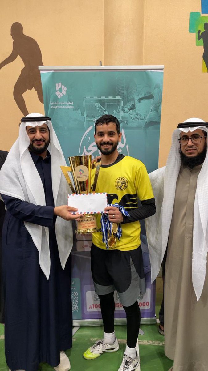 ليلة ختام تليق بالمنافسة 🔥

تُوِّج فريق الرشيد بطلاً لبطولة ليالي المجد الرمضانية بعد نهائي حماسي ومنافسة ممتعة بين الفرق المشاركة.

مبارك للأبطال هذا الإنجاز، والشكر لكل الفرق والجماهير التي صنعت هذه الليالي المميزة 🤍