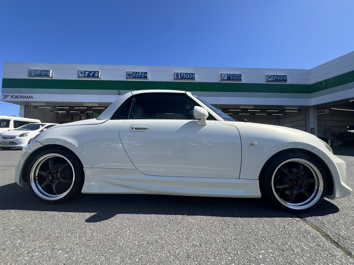 TGmoriokakita's tweet photo. 先月の #ADVAN お見積もりキャンペーンにてご注文いただきました😆
#ダイハツ #コペン へ #RGD2 を装着✨
春が来た感じですねー🌸

天気も良いし☀️
このままドライブですね😉 https://t.co/QYjnMwT7d8