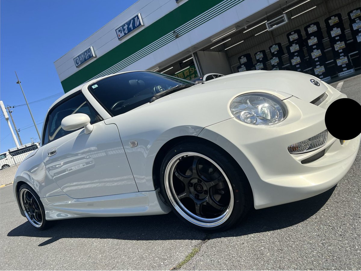 TGmoriokakita's tweet photo. 先月の #ADVAN お見積もりキャンペーンにてご注文いただきました😆
#ダイハツ #コペン へ #RGD2 を装着✨
春が来た感じですねー🌸

天気も良いし☀️
このままドライブですね😉 https://t.co/QYjnMwT7d8