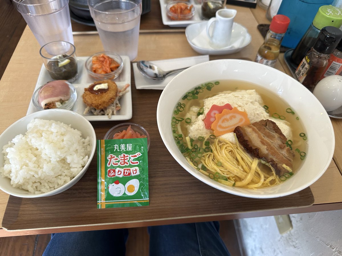 来月から産休に入る嫁とお出かけ。
気になってたゆし豆腐そばを食べます。
あと、映画いって、嫁の体力次第