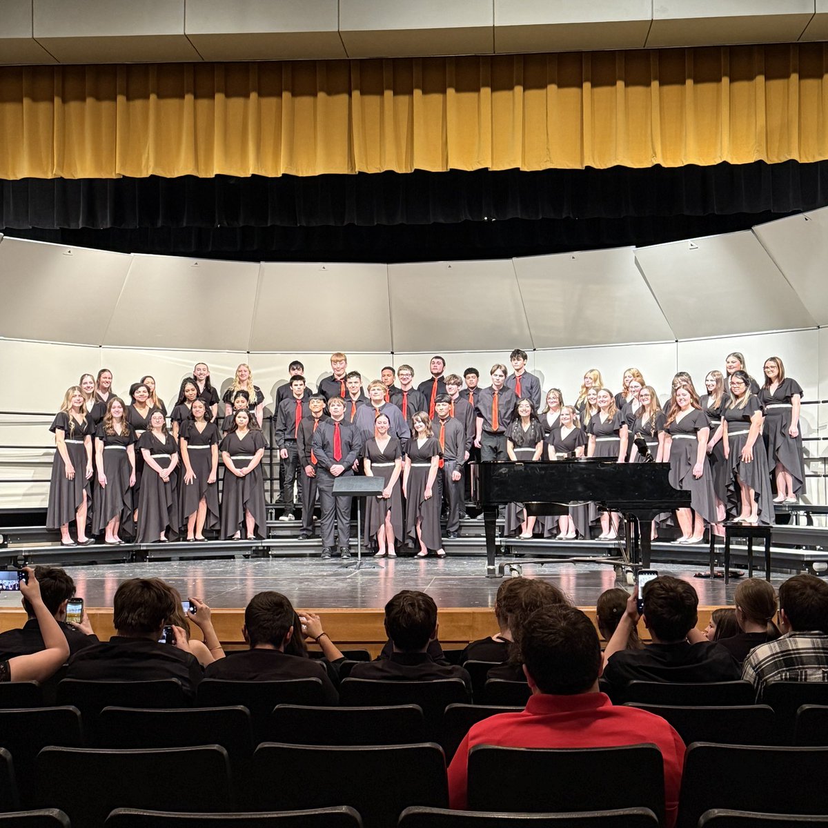 Patrick Henry High School tweet media