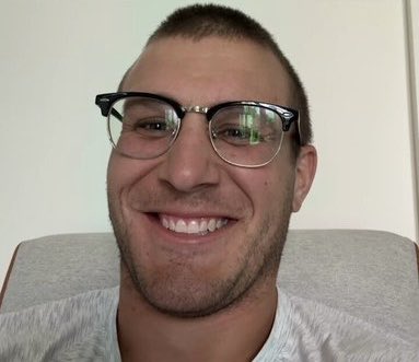 skye domie tweet media