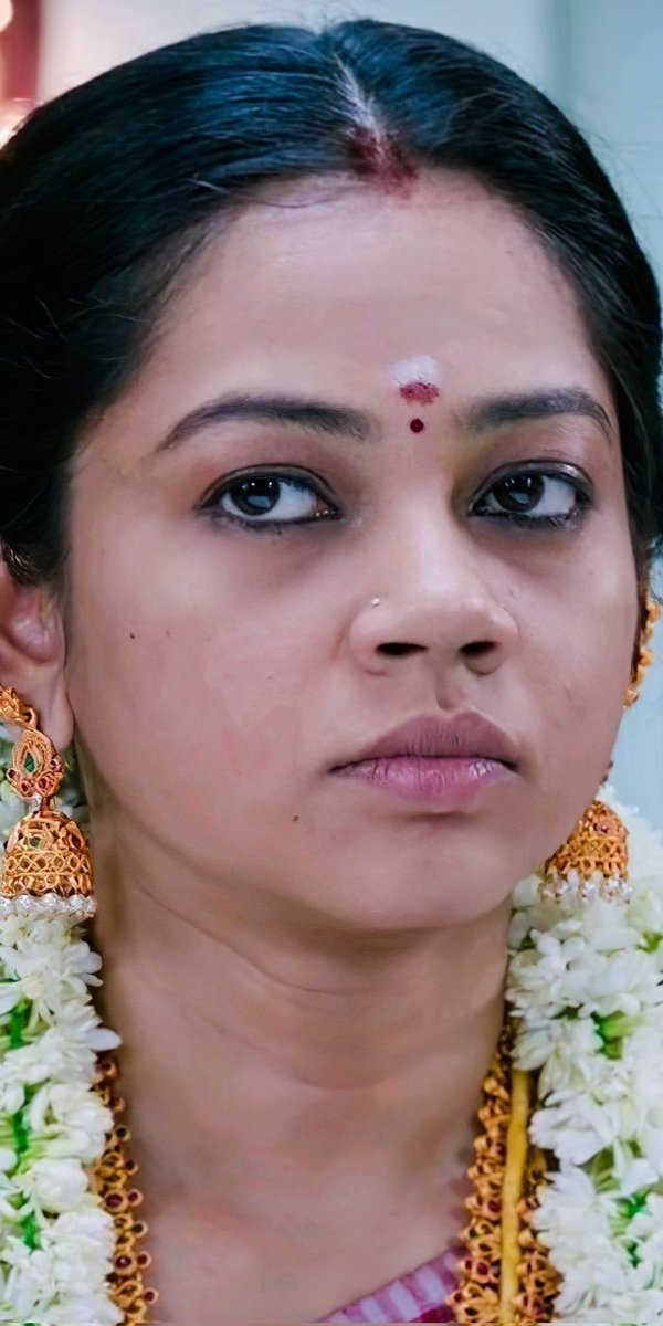 Amma in ponnu paakura event

Mom ~ en payyan romba ammanji kunji talaye nimira maatan ponnunga Iruka pakkame po maatan

Anni reaction 👇🏻