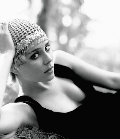 Alison Lohman tweet media