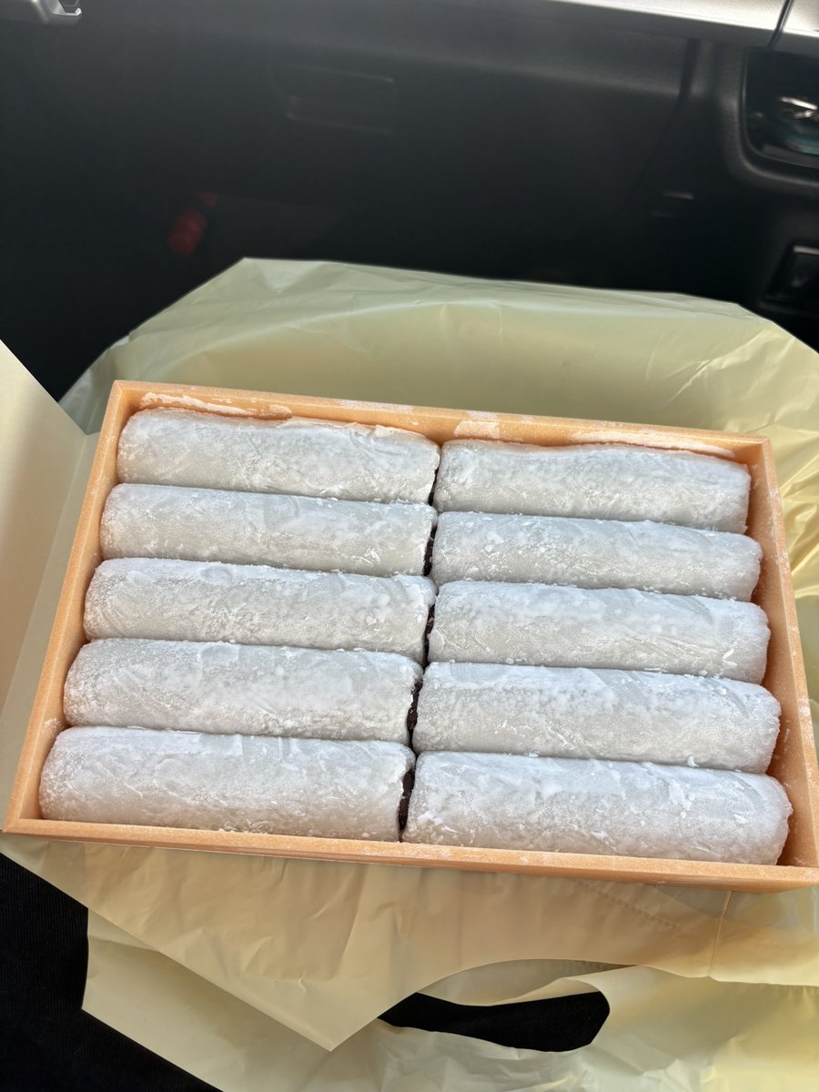 kosora95gmailc1's tweet photo. 買えた！！
そしてとっても美味しい(*´～｀*)ŧ‹"ŧ‹"ŧ‹" https://t.co/pA06XuYxnJ