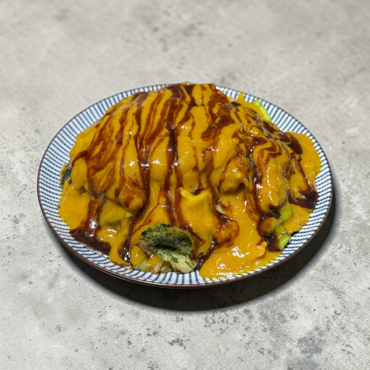 もはや、カツも焼きそばも見えないw