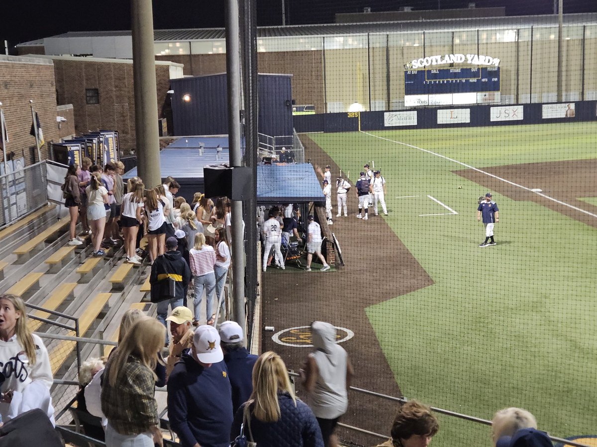 Rob Davis tweet media