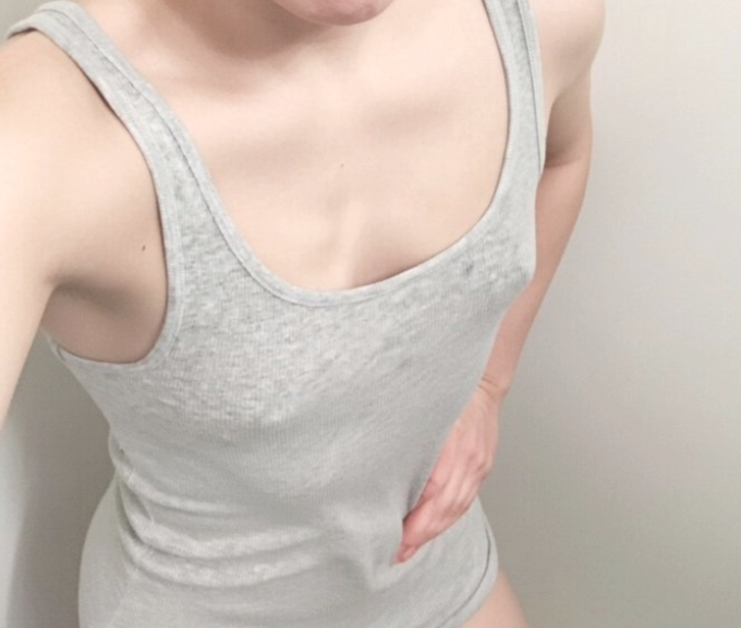 TeamCuttill's tweet photo. さすがにまな板すぎて無理ですよね…？

好きなおじさんがいれば♡で教えてくれませんか？ https://t.co/etWbDjVblq